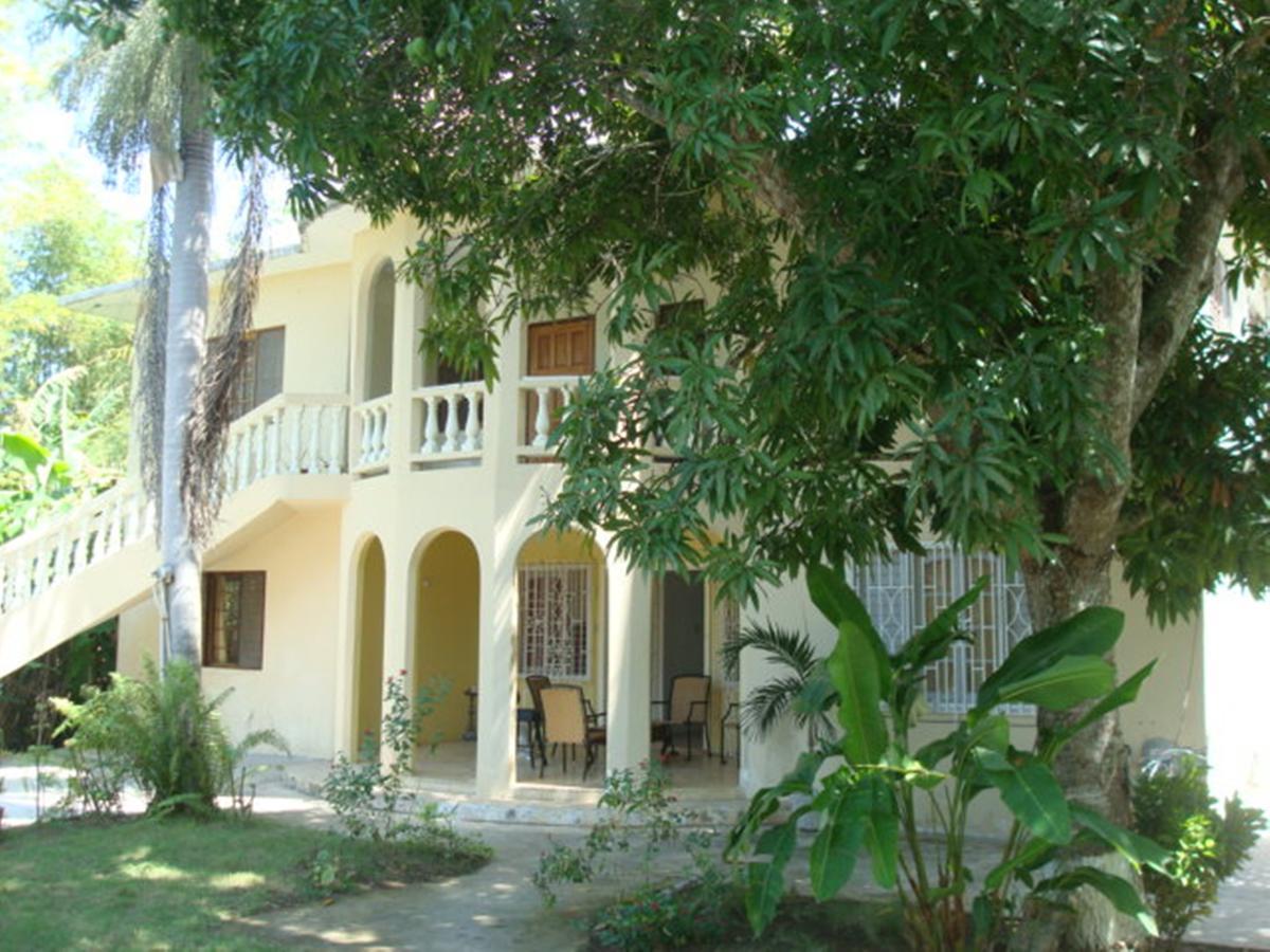 Ocean Wave Villa, Negril Exterior photo